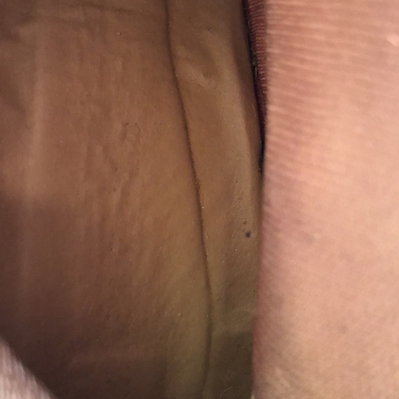 Faux leather bling cowboy boots w/ rustic sole and heels. Zipper closure Size 8 - Picture 9 of 11